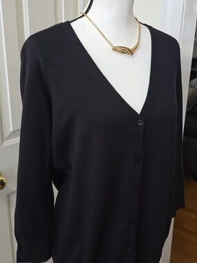 COVINGTON BRAND WOMEN'S BLACK FRONT BUTTON CARDIGAN V-NECK SWEATER SIZE LARGE